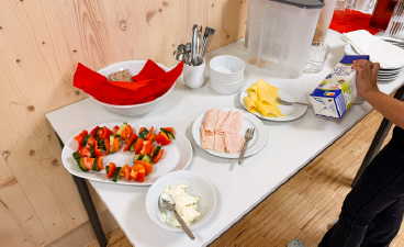 Ferienbetreuung im KoGa News-Foto: Frühstücksbuffet in der Ferienbetreuung im KoGa.