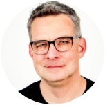 Clemens Schmidt Clemens Schmidt lächelt in die Kamera