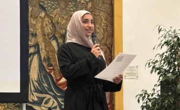 Gedicht von Rayan Alhariri. Teilnehmerin von tHERe4u